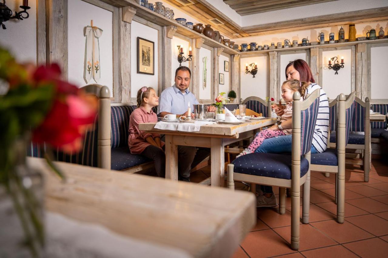 Hotel Reussischer Hof Schmölln Esterno foto