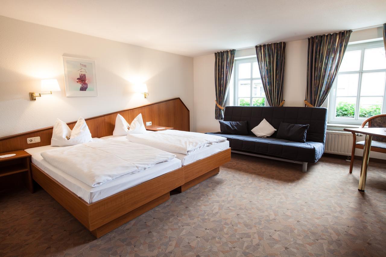 Hotel Reussischer Hof Schmölln Esterno foto