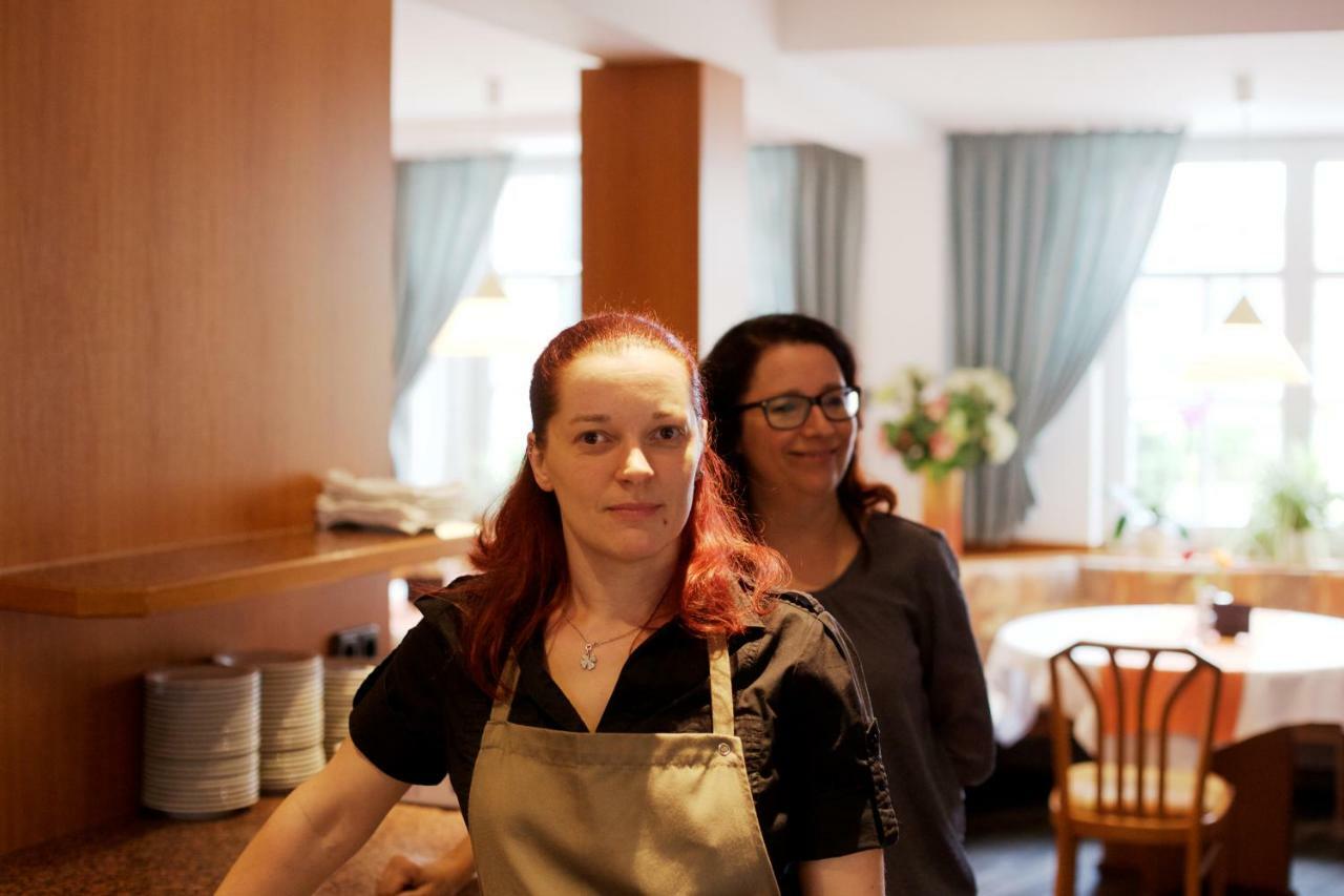 Hotel Reussischer Hof Schmölln Esterno foto